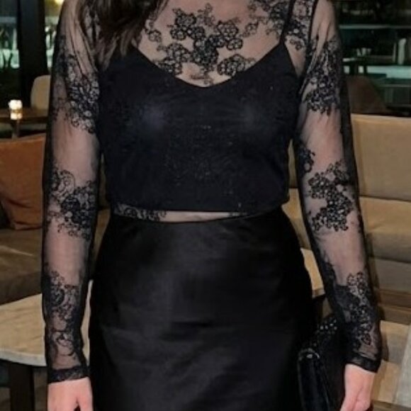 NWOT Lace Long Sleeve - Picture 3 of 3